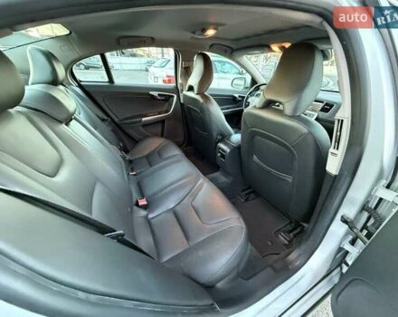 Вольво С60, объемом двигателя 2 л и пробегом 162 тыс. км за 2000 $, фото 8 на Automoto.ua