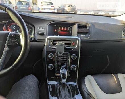 Вольво С60, объемом двигателя 2.5 л и пробегом 91 тыс. км за 13900 $, фото 10 на Automoto.ua