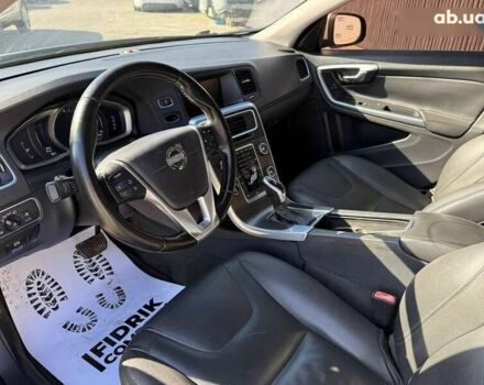 Вольво С60 2015 в Луцке на Automoto.ua Вольво С60, объемом двигателя 2 л и пробегом 208 тыс. км за 9000 $, фото 4 на Automoto.ua