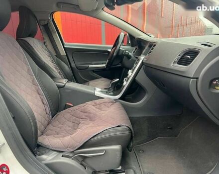 Вольво С60, об'ємом двигуна 2 л та пробігом 215 тис. км за 12690 $, фото 9 на Automoto.ua