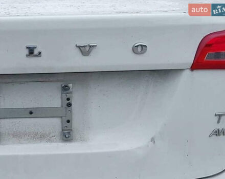 Вольво С60 2015 у Києві на Automoto.ua Вольво С60, об'ємом двигуна 2.5 л та пробігом 189 тис. км за 1500 $, фото 14 на Automoto.ua