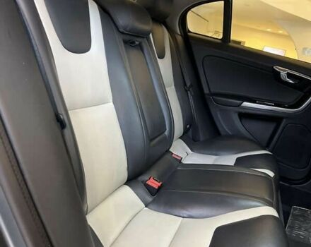 Вольво С60, объемом двигателя 2.5 л и пробегом 181 тыс. км за 15900 $, фото 12 на Automoto.ua