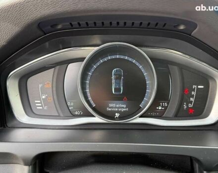 Вольво С60, объемом двигателя 2.5 л и пробегом 118 тыс. км за 8900 $, фото 15 на Automoto.ua