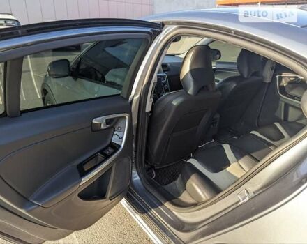 Вольво С60, объемом двигателя 2.5 л и пробегом 91 тыс. км за 13900 $, фото 12 на Automoto.ua