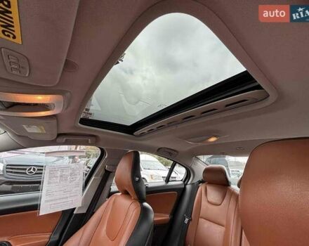 Вольво С60, объемом двигателя 2 л и пробегом 105 тыс. км за 2700 $, фото 11 на Automoto.ua