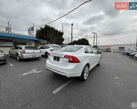 Вольво С60, объемом двигателя 2 л и пробегом 105 тыс. км за 2700 $, фото 2 на Automoto.ua