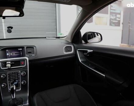 Вольво С60, об'ємом двигуна 2 л та пробігом 217 тис. км за 15500 $, фото 14 на Automoto.ua