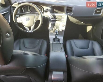 Вольво С60, объемом двигателя 1.97 л и пробегом 160 тыс. км за 3100 $, фото 7 на Automoto.ua