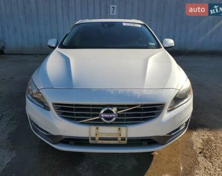 Вольво С60, объемом двигателя 1.97 л и пробегом 160 тыс. км за 3100 $, фото 4 на Automoto.ua