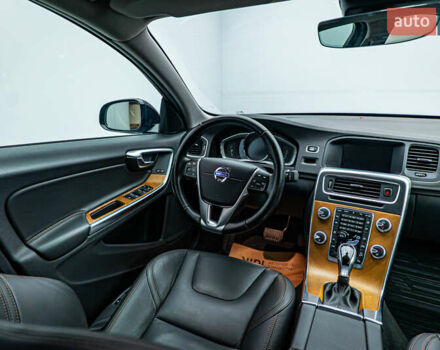 Вольво С60, объемом двигателя 2 л и пробегом 132 тыс. км за 18224 $, фото 10 на Automoto.ua