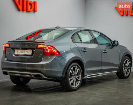 Вольво С60, объемом двигателя 2 л и пробегом 132 тыс. км за 18224 $, фото 1 на Automoto.ua