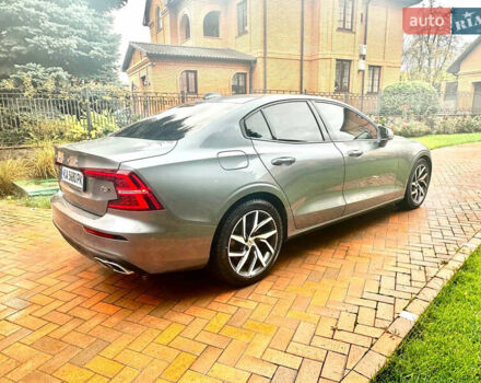 Вольво С60, объемом двигателя 2 л и пробегом 127 тыс. км за 21999 $, фото 4 на Automoto.ua