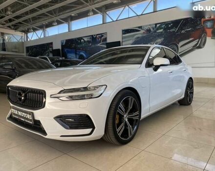 Вольво С60, объемом двигателя 0 л и пробегом 44 тыс. км за 26999 $, фото 2 на Automoto.ua