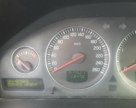 Вольво С60, объемом двигателя 2.4 л и пробегом 420 тыс. км за 5500 $, фото 1 на Automoto.ua