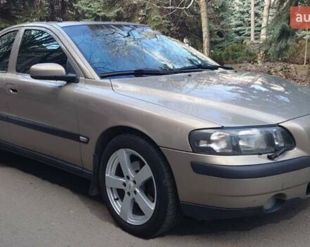 Вольво С60, объемом двигателя 2.4 л и пробегом 217 тыс. км за 5600 $, фото 1 на Automoto.ua