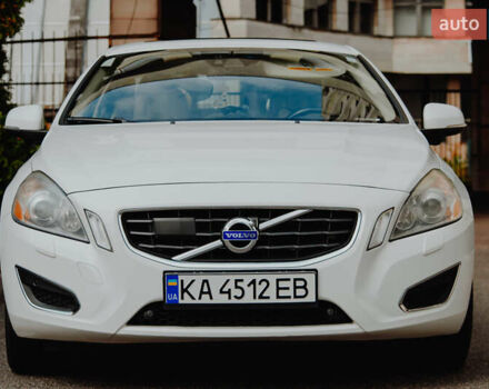 Вольво С60, объемом двигателя 2.95 л и пробегом 225 тыс. км за 10500 $, фото 1 на Automoto.ua