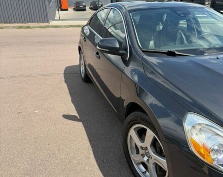 Вольво С60, объемом двигателя 2.52 л и пробегом 276 тыс. км за 7800 $, фото 1 на Automoto.ua