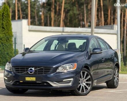 Вольво С60, объемом двигателя 2 л и пробегом 183 тыс. км за 9800 $, фото 1 на Automoto.ua