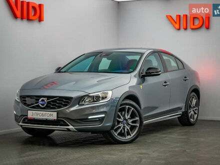 Вольво С60, объемом двигателя 2 л и пробегом 132 тыс. км за 18224 $, фото 1 на Automoto.ua