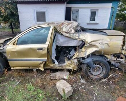 Жовтий Вольво С60, об'ємом двигуна 2.44 л та пробігом 250 тис. км за 1500 $, фото 5 на Automoto.ua