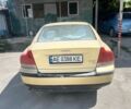 Жовтий Вольво С60, об'ємом двигуна 2.4 л та пробігом 375 тис. км за 3700 $, фото 2 на Automoto.ua