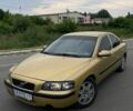 Жовтий Вольво С60, об'ємом двигуна 2.4 л та пробігом 344 тис. км за 2300 $, фото 1 на Automoto.ua