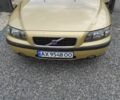 Жовтий Вольво С60, об'ємом двигуна 2.4 л та пробігом 326 тис. км за 4300 $, фото 6 на Automoto.ua