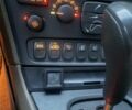 Желтый Вольво С60, объемом двигателя 2.4 л и пробегом 360 тыс. км за 2250 $, фото 11 на Automoto.ua