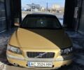 Жовтий Вольво С60, об'ємом двигуна 2.4 л та пробігом 350 тис. км за 4062 $, фото 1 на Automoto.ua