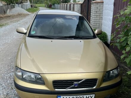 Вольво С60 2002 в Житомире на Automoto.ua Желтый Вольво С60, объемом двигателя 2.4 л и пробегом 3 тыс. км за 3950 $, фото 1 на Automoto.ua