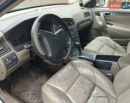 Вольво С60 2001 в Славуте на Automoto.ua Серый Вольво С60, объемом двигателя 2.32 л и пробегом 230 тыс. км за 3380 $, фото 2 на Automoto.ua