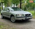 Серый Вольво С60, объемом двигателя 2.4 л и пробегом 235 тыс. км за 3400 $, фото 1 на Automoto.ua