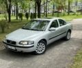 Серый Вольво С60, объемом двигателя 2.3 л и пробегом 250 тыс. км за 3600 $, фото 1 на Automoto.ua