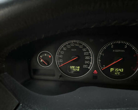 Серый Вольво С60, объемом двигателя 2.4 л и пробегом 328 тыс. км за 4999 $, фото 12 на Automoto.ua