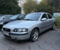 Серый Вольво С60, объемом двигателя 2.4 л и пробегом 360 тыс. км за 4020 $, фото 1 на Automoto.ua