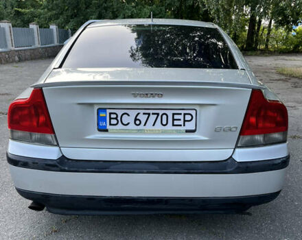 Серый Вольво С60, объемом двигателя 2.4 л и пробегом 365 тыс. км за 3850 $, фото 5 на Automoto.ua
