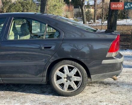 Серый Вольво С60, объемом двигателя 2.4 л и пробегом 291 тыс. км за 4990 $, фото 9 на Automoto.ua