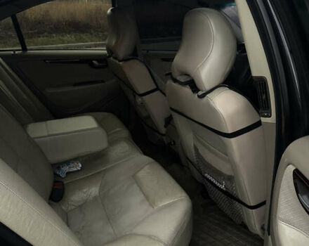 Серый Вольво С60, объемом двигателя 2.4 л и пробегом 328 тыс. км за 4999 $, фото 8 на Automoto.ua