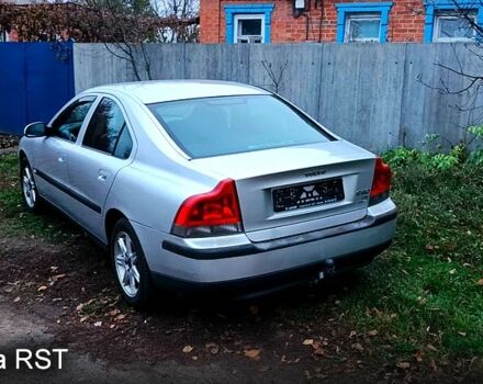 Серый Вольво С60, объемом двигателя 2.4 л и пробегом 246 тыс. км за 3000 $, фото 3 на Automoto.ua