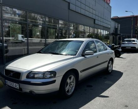 Серый Вольво С60, объемом двигателя 2.4 л и пробегом 292 тыс. км за 4800 $, фото 2 на Automoto.ua