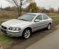 Серый Вольво С60, объемом двигателя 2.4 л и пробегом 340 тыс. км за 2499 $, фото 1 на Automoto.ua