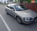 Серый Вольво С60, объемом двигателя 2.4 л и пробегом 323 тыс. км за 4500 $, фото 6 на Automoto.ua