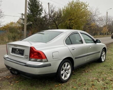 Серый Вольво С60, объемом двигателя 2.4 л и пробегом 340 тыс. км за 2400 $, фото 7 на Automoto.ua