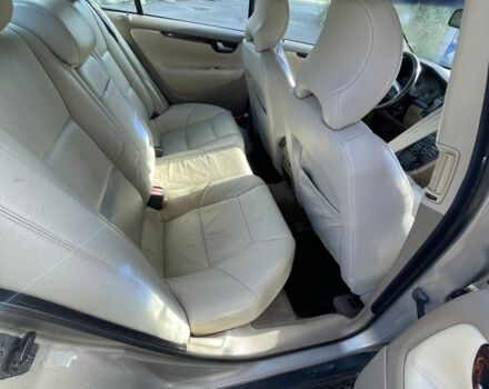 Серый Вольво С60, объемом двигателя 2.4 л и пробегом 320 тыс. км за 3400 $, фото 1 на Automoto.ua