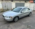 Серый Вольво С60, объемом двигателя 2.44 л и пробегом 204 тыс. км за 5300 $, фото 1 на Automoto.ua
