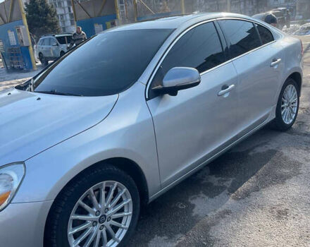 Сірий Вольво С60, об'ємом двигуна 2.52 л та пробігом 200 тис. км за 8200 $, фото 26 на Automoto.ua