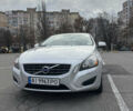 Серый Вольво С60, объемом двигателя 2.52 л и пробегом 230 тыс. км за 9800 $, фото 1 на Automoto.ua