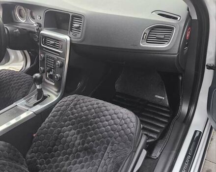 Вольво С60 2011 в Трускавце на Automoto.ua Серый Вольво С60, объемом двигателя 1.6 л и пробегом 232 тыс. км за 10000 $, фото 17 на Automoto.ua