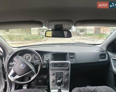 Вольво С60 2011 в Трускавце на Automoto.ua Серый Вольво С60, объемом двигателя 1.6 л и пробегом 232 тыс. км за 10000 $, фото 20 на Automoto.ua