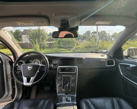 Сірий Вольво С60, об'ємом двигуна 2.5 л та пробігом 230 тис. км за 9800 $, фото 6 на Automoto.ua